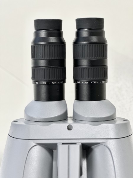 APM 82 mm 45 SD Apo Binocular with Super Zoom Eyepieces 30x 61x