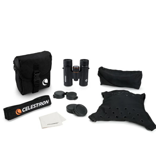 Picture of Celestron TrailSeeker ED 8x42 mm roof prism BaK4 Binocular